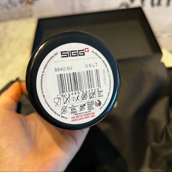 Black Saint Laurent Water Bottle With Box & Gift Packaging - Picture 6 of 10